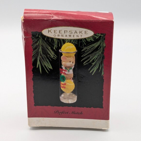 Hallmark Keepsake Perfect Match 1993, Mouse in Tennis Ball Container Ornament - Picture 7 of 10